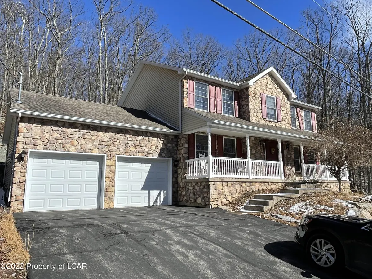 40 Quapaw Drive, Hazle Township in Hazle Township