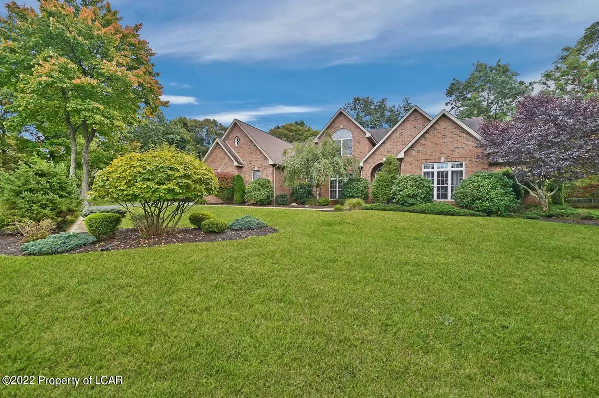 424 Black Walnut Drive, Mountain Top in Mountain Top