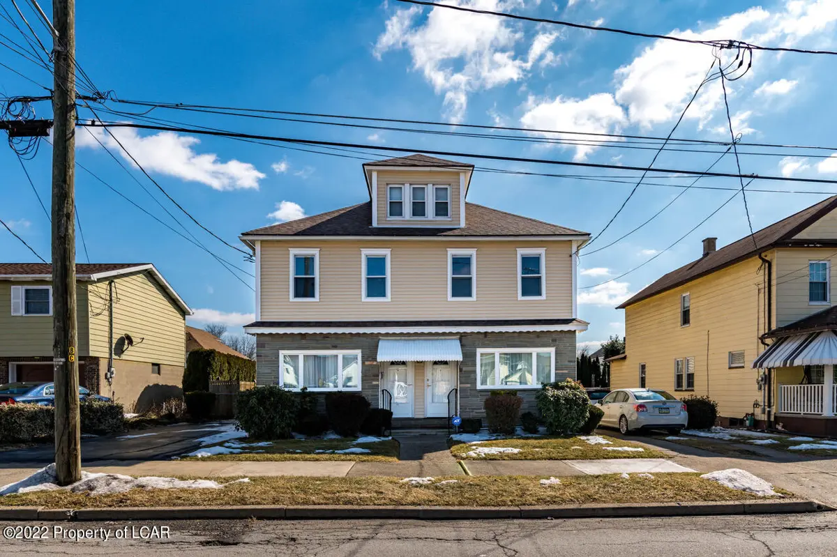 334 Lyndwood Avenue, Hanover Township in Hanover Township