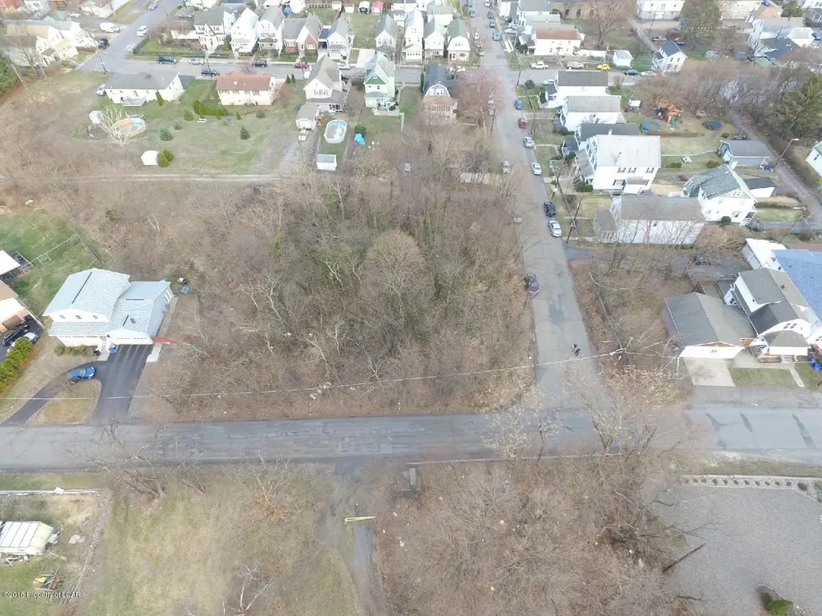 Green St, Hanover Township in Hanover Township
