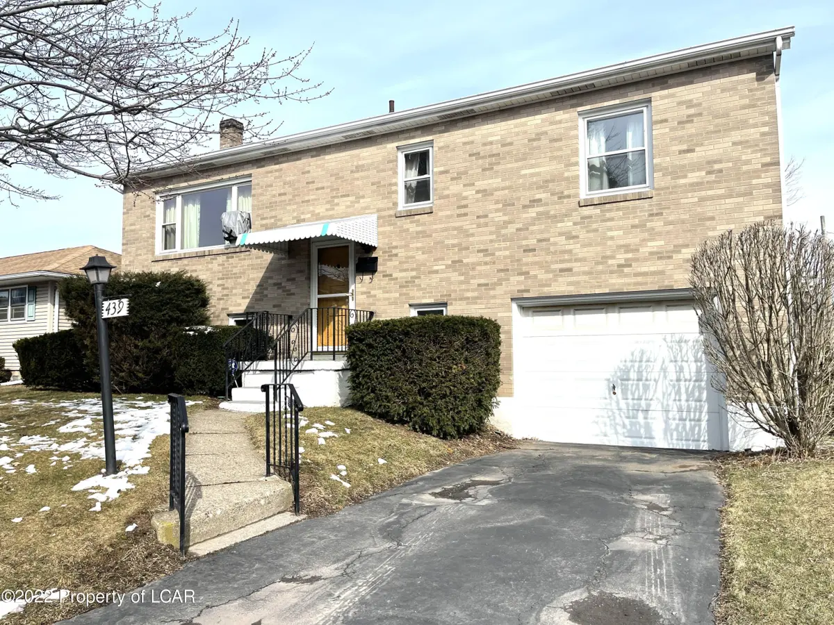 439 Kiefer Avenue, Hazleton in Hazleton
