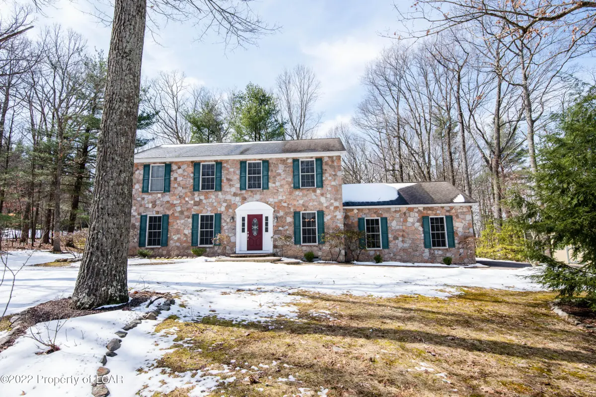 342 Deer Run Drive, Mountain Top in Mountain Top