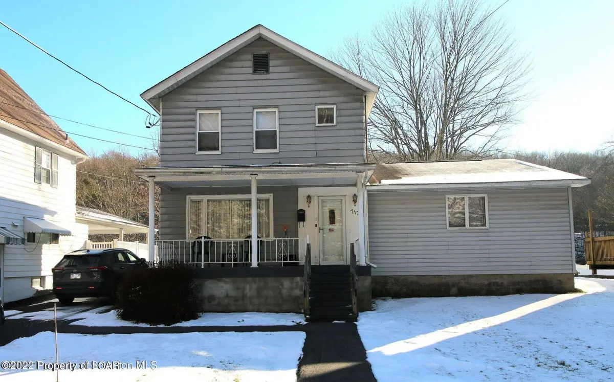 713 N Main Street, Archbald in Archbald