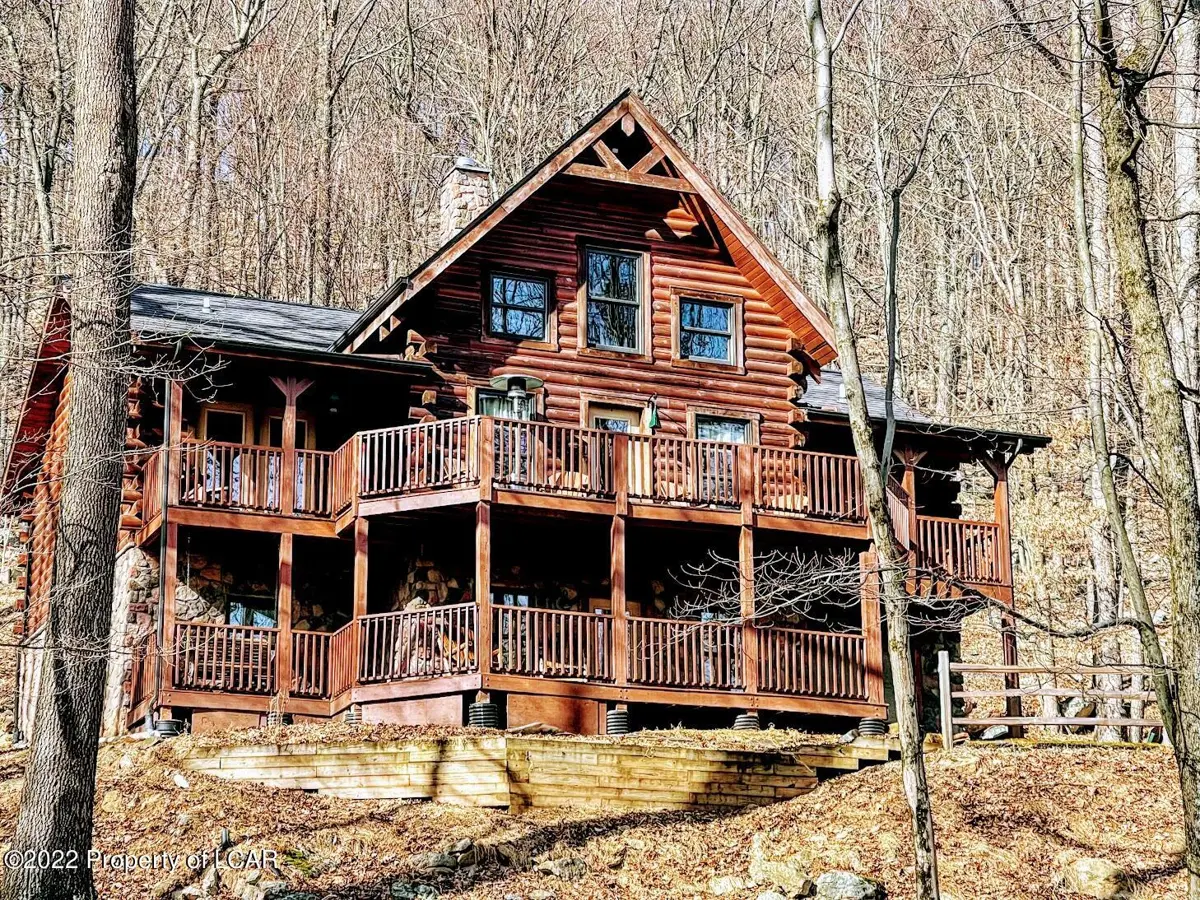 150 Iroquois Circle, Hazleton in Hazleton