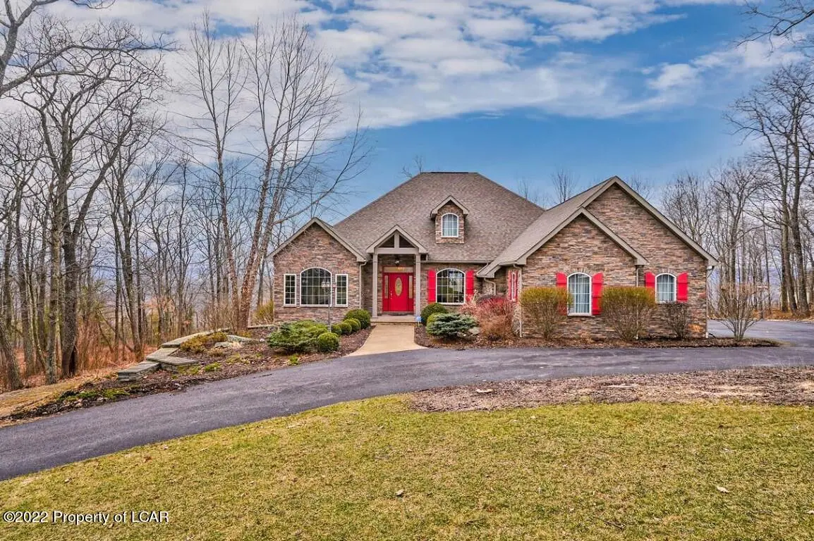 277 Scenicview Drive, Dallas in Dallas