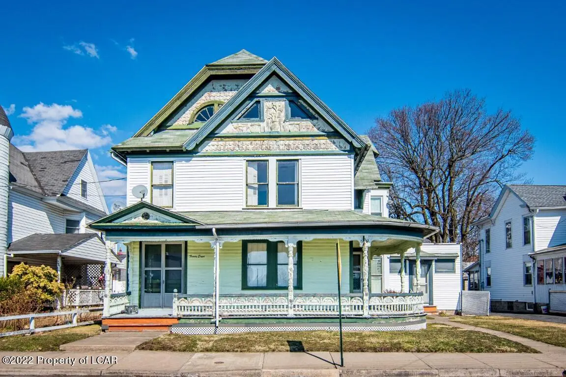 28 Center Avenue, Plymouth in Plymouth