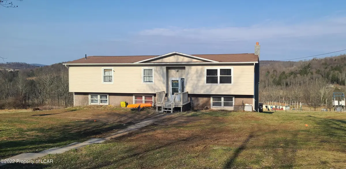 1114 Old Highway Road, Monroe Township in Monroe Township