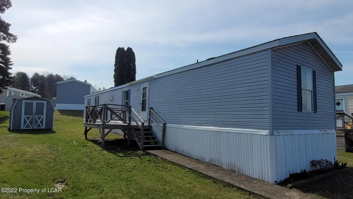 105 S Lakewood Drive, Jenkins Township in Jenkins Township