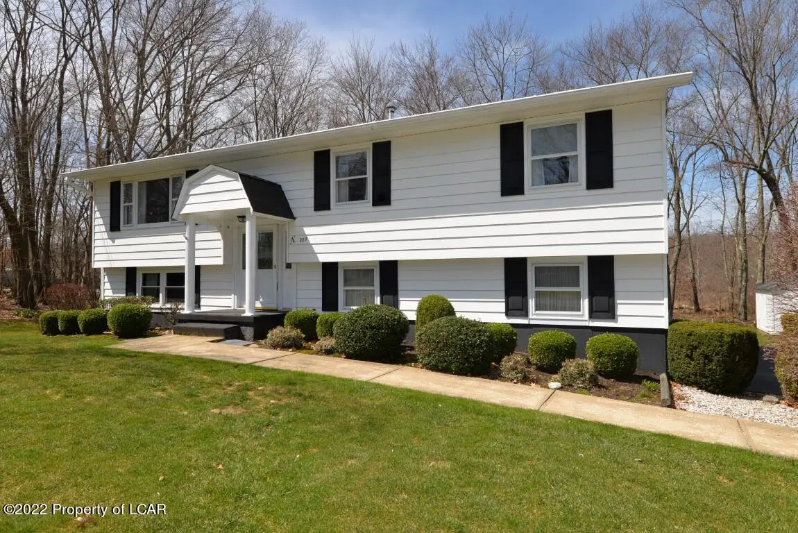 287 Maple Drive, Mountain Top in Mountain Top