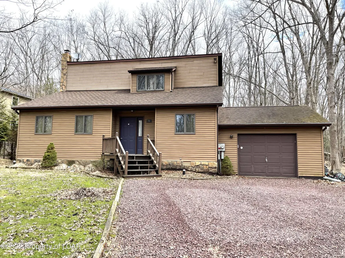 5 Allegheny Drive, Hazleton in Hazleton