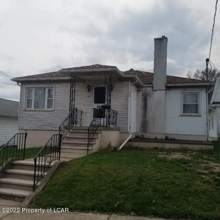 523 Delaware Avenue, West Pittston in West Pittston