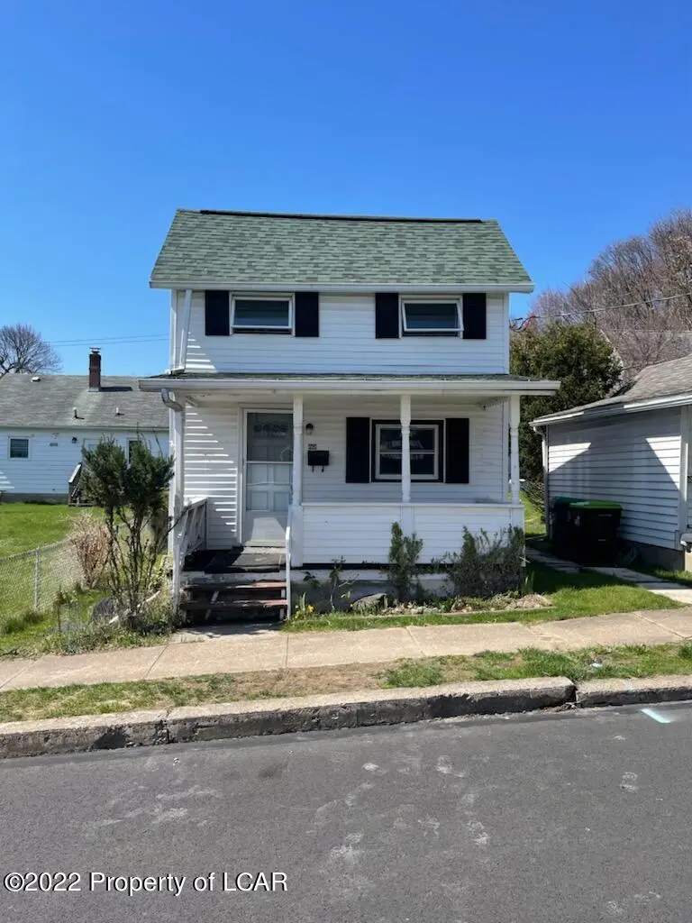 868 N Walnut Street, Luzerne in Luzerne