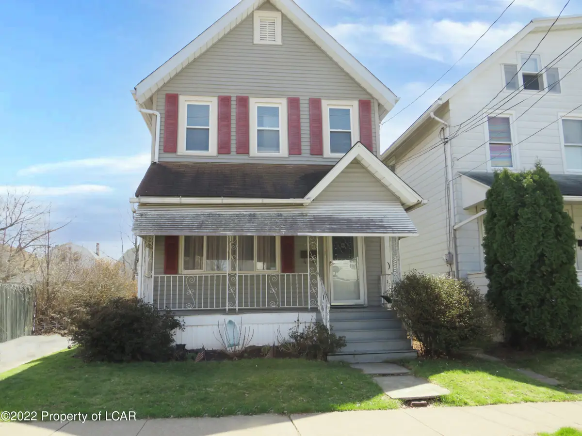 130 Waller Street, Wilkes-Barre in Wilkes-Barre