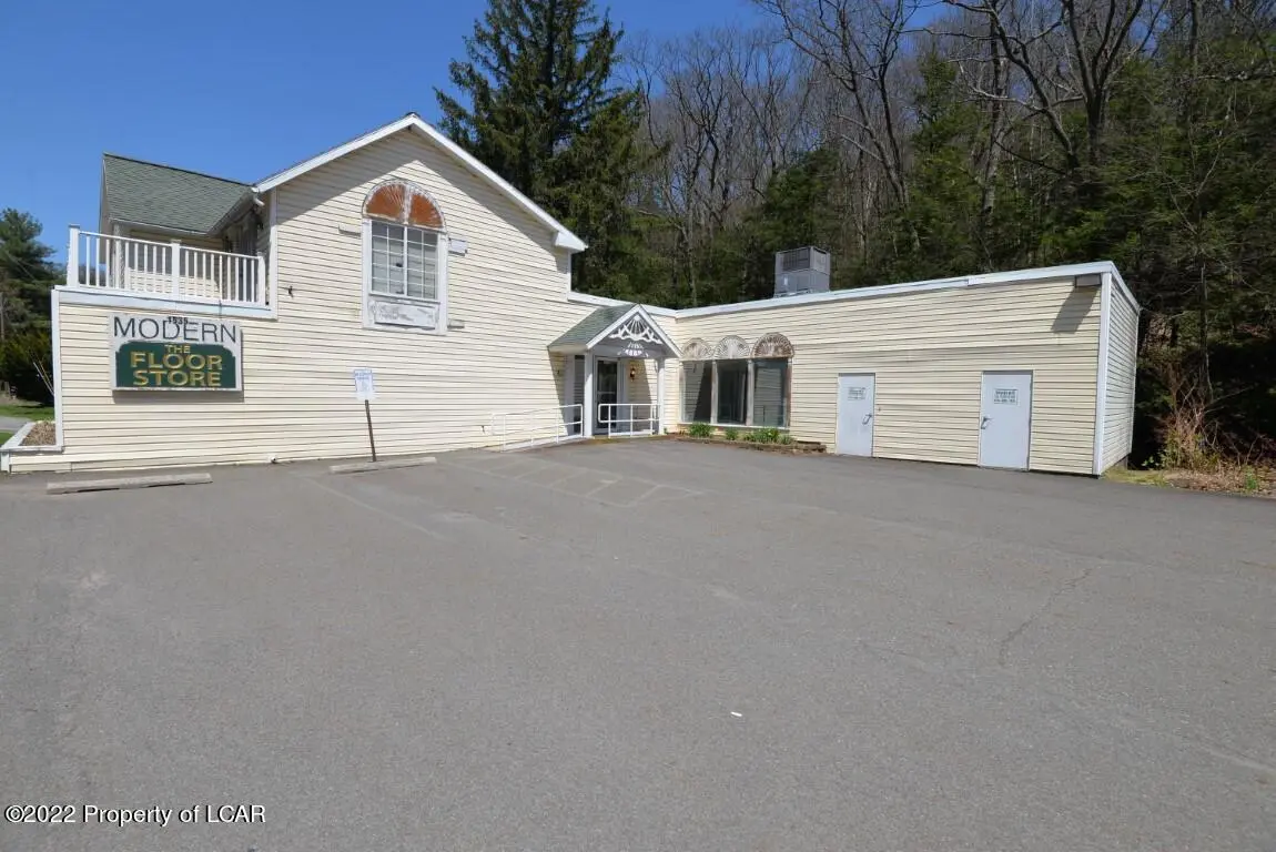 1535 Memorial Highway, Shavertown in Shavertown