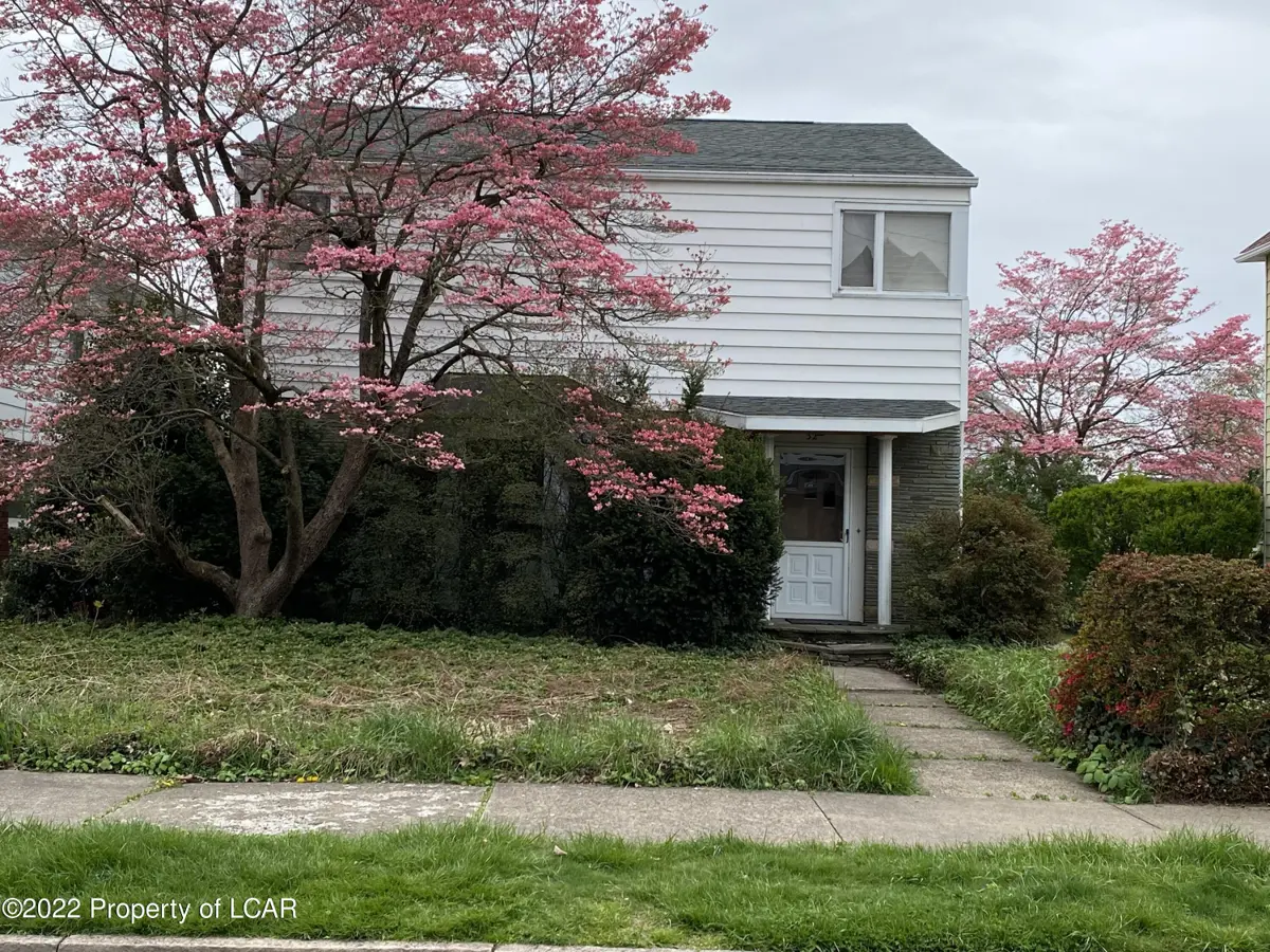 32 Marlborough Avenue, Wilkes-Barre in Wilkes-Barre