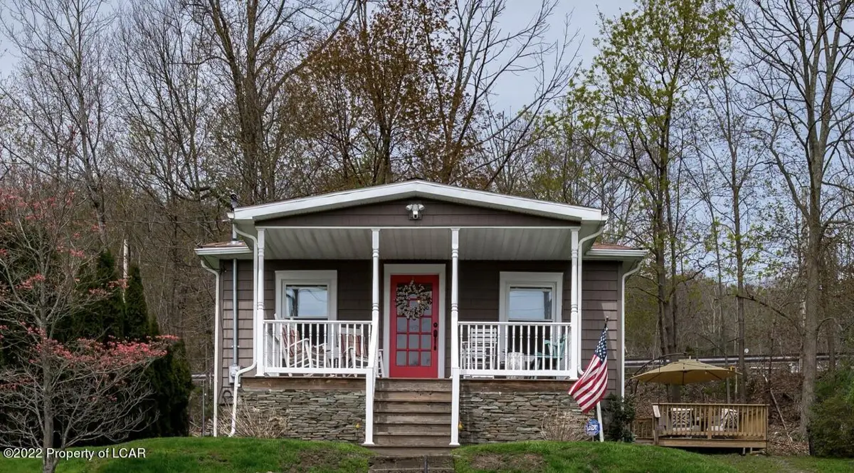 288 Old Lake Road, Harveys Lake in Harveys Lake