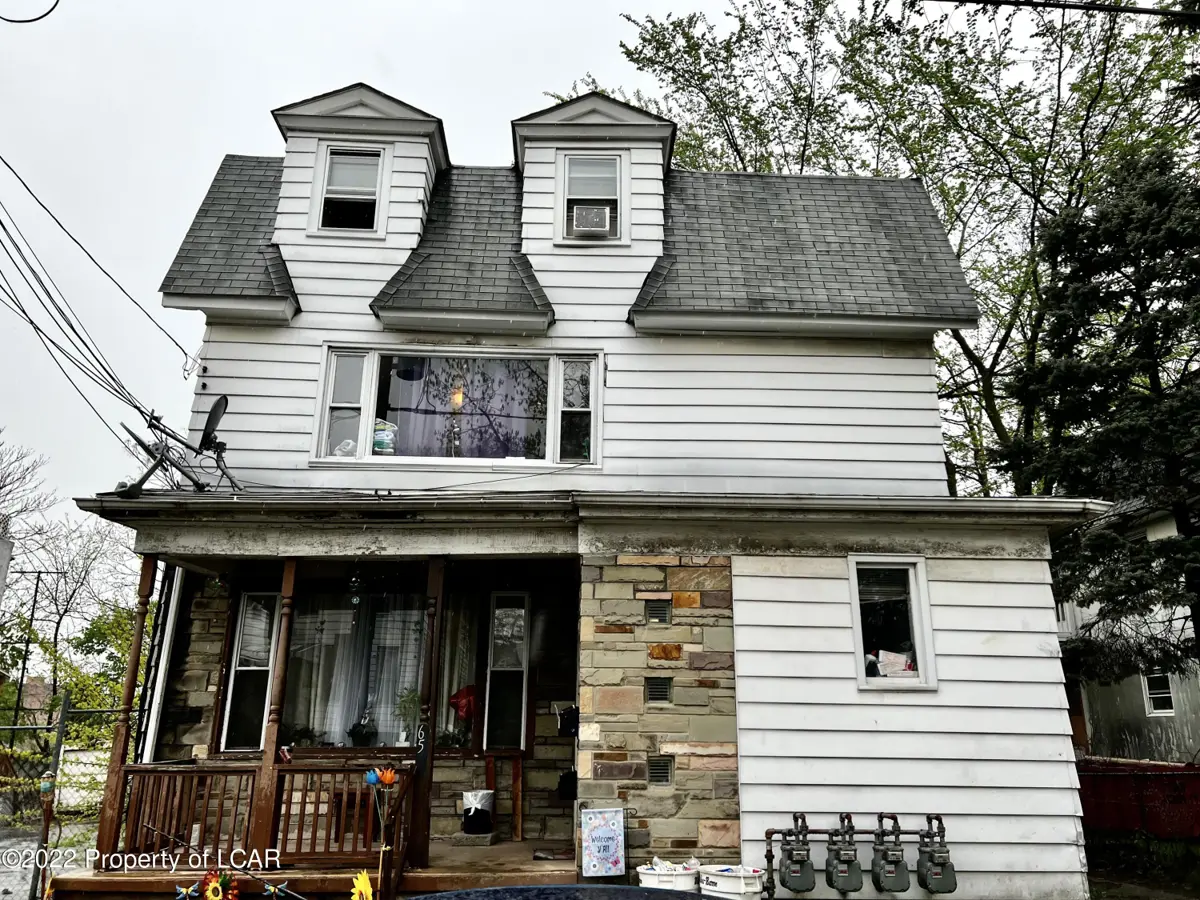 65 S Welles Street, Wilkes-Barre in Wilkes-Barre