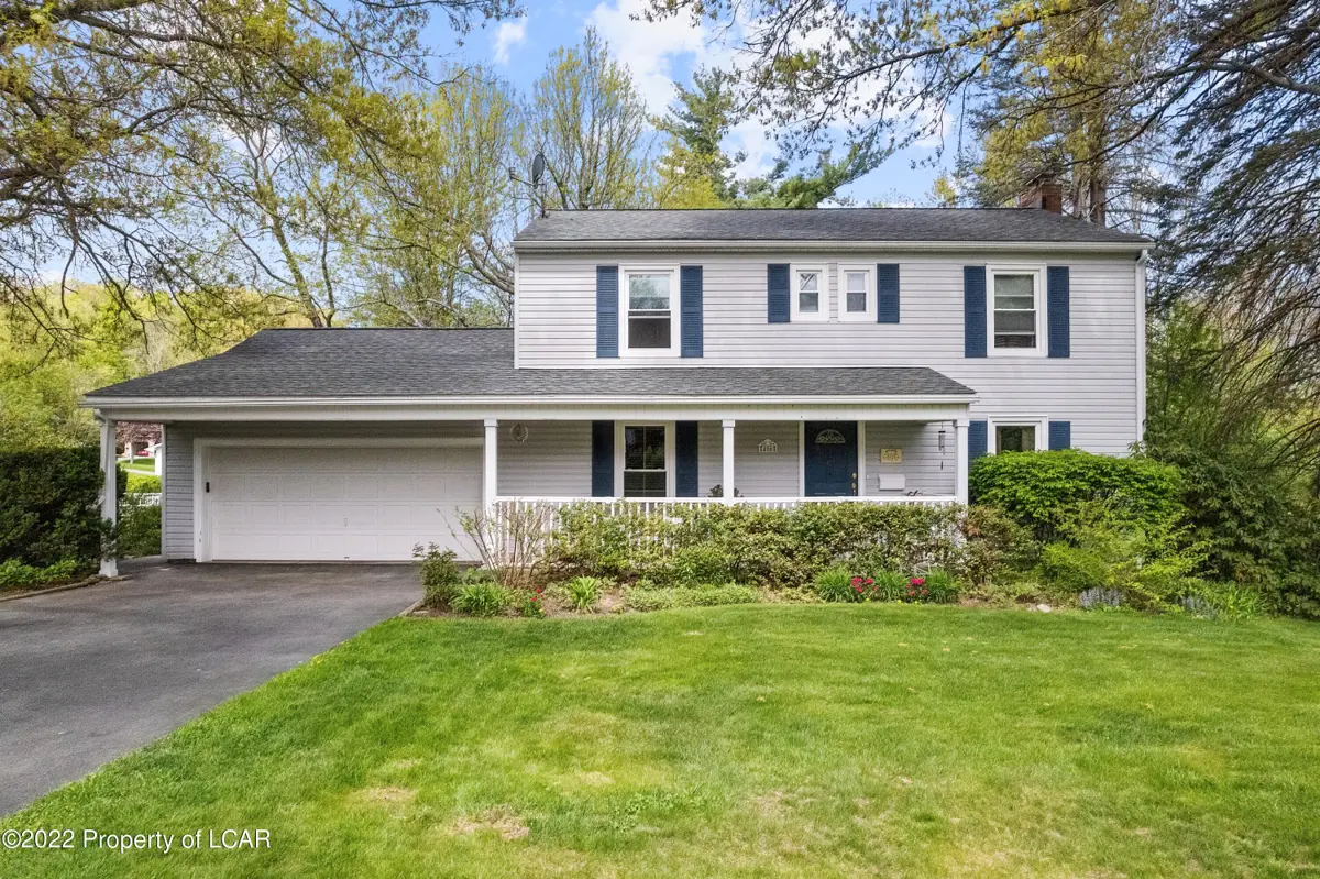 406 Gladiola Drive, Clarks Summit in Clarks Summit