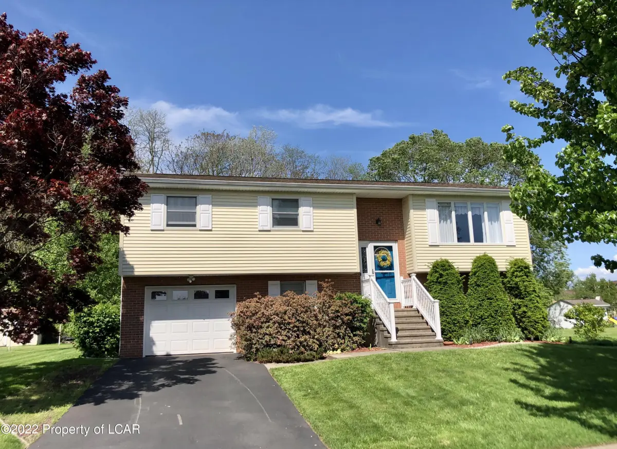 320 Greenwave Boulevard, Larksville in Larksville