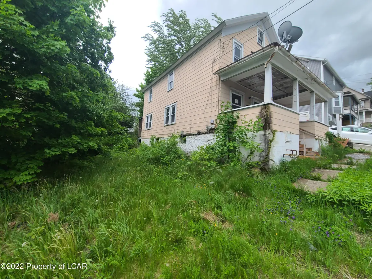 421 S Hyde Park Avenue, Scranton in Scranton