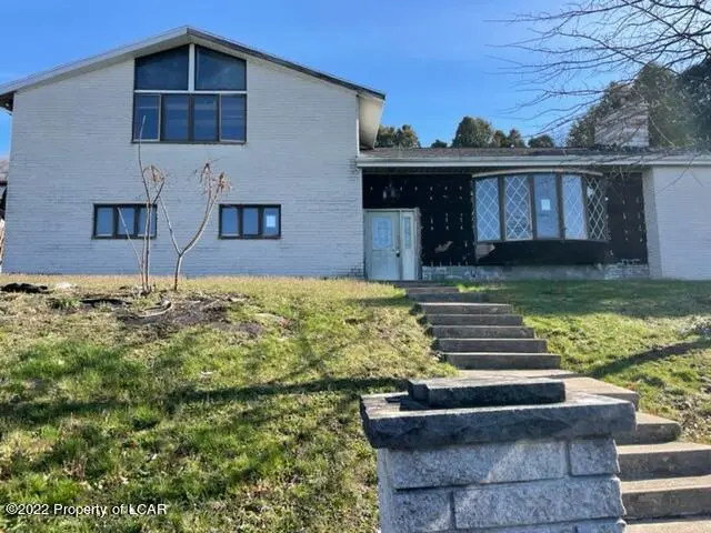 111 Leslie Lane, Pittston in Pittston