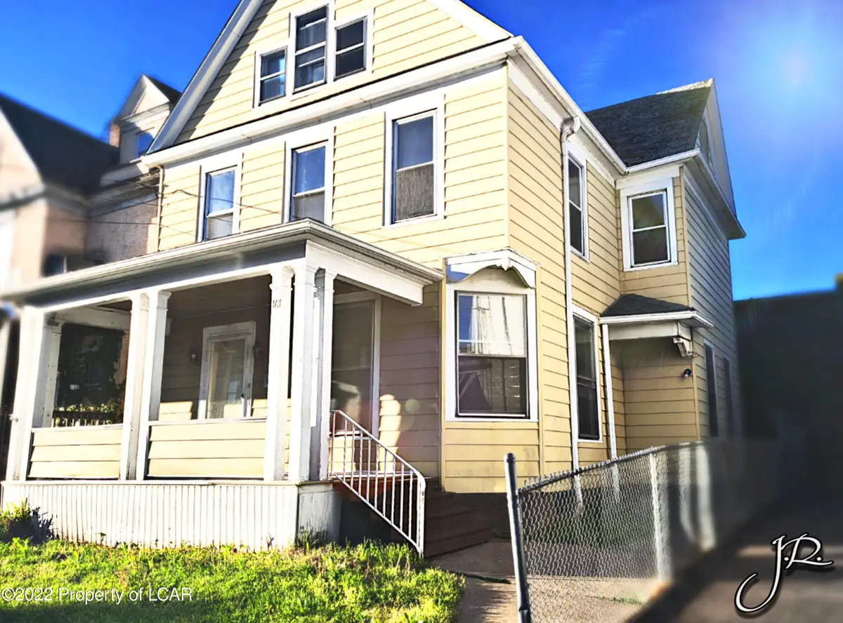 167 Wood Street, Wilkes-Barre in Wilkes-Barre