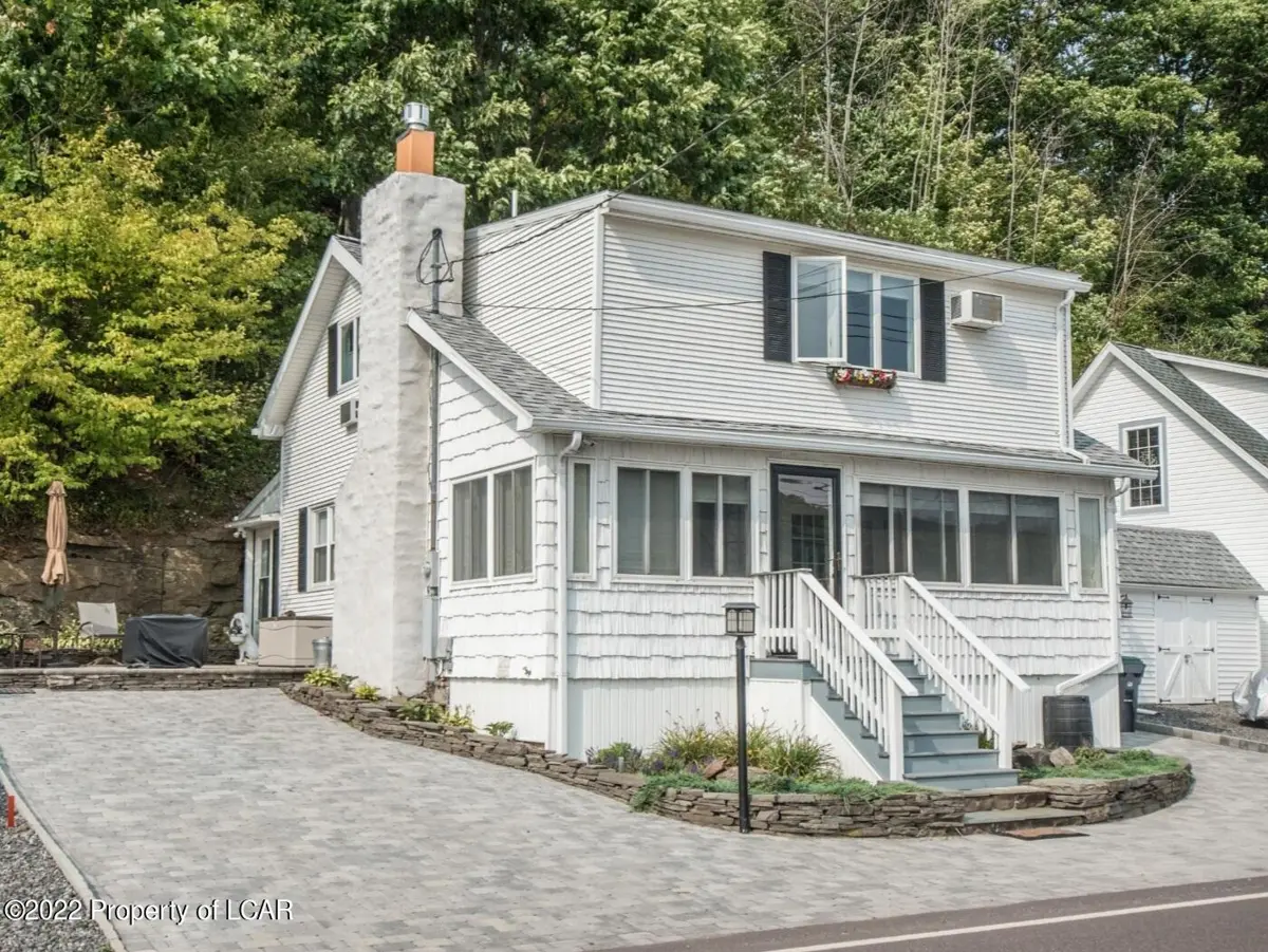 1507 Lakeside Drive, Harveys Lake in Harveys Lake