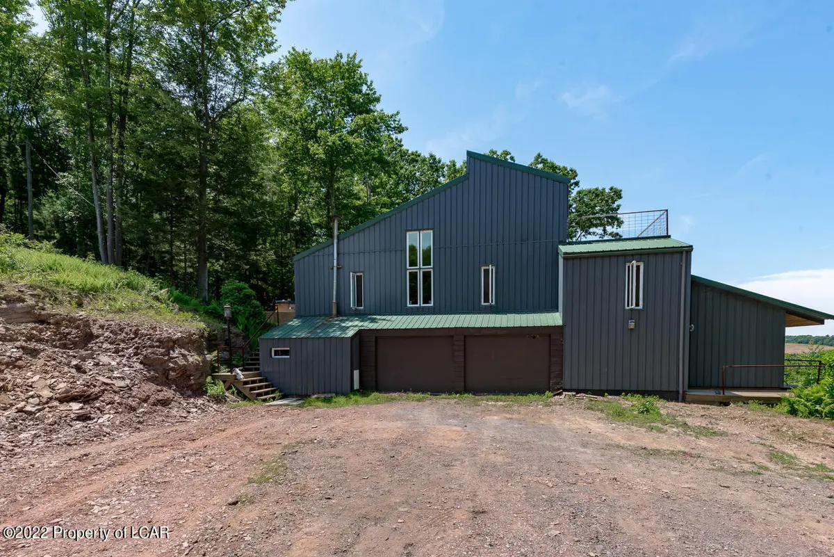 586 Sunshine Road, Shickshinny in Shickshinny