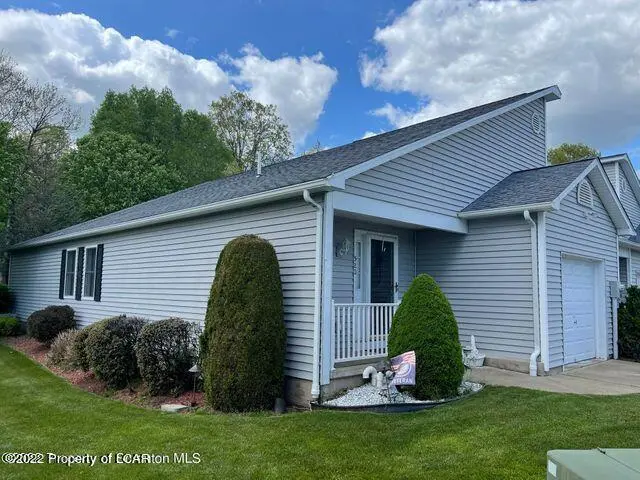 520 Cherry Drive, Exeter in Exeter