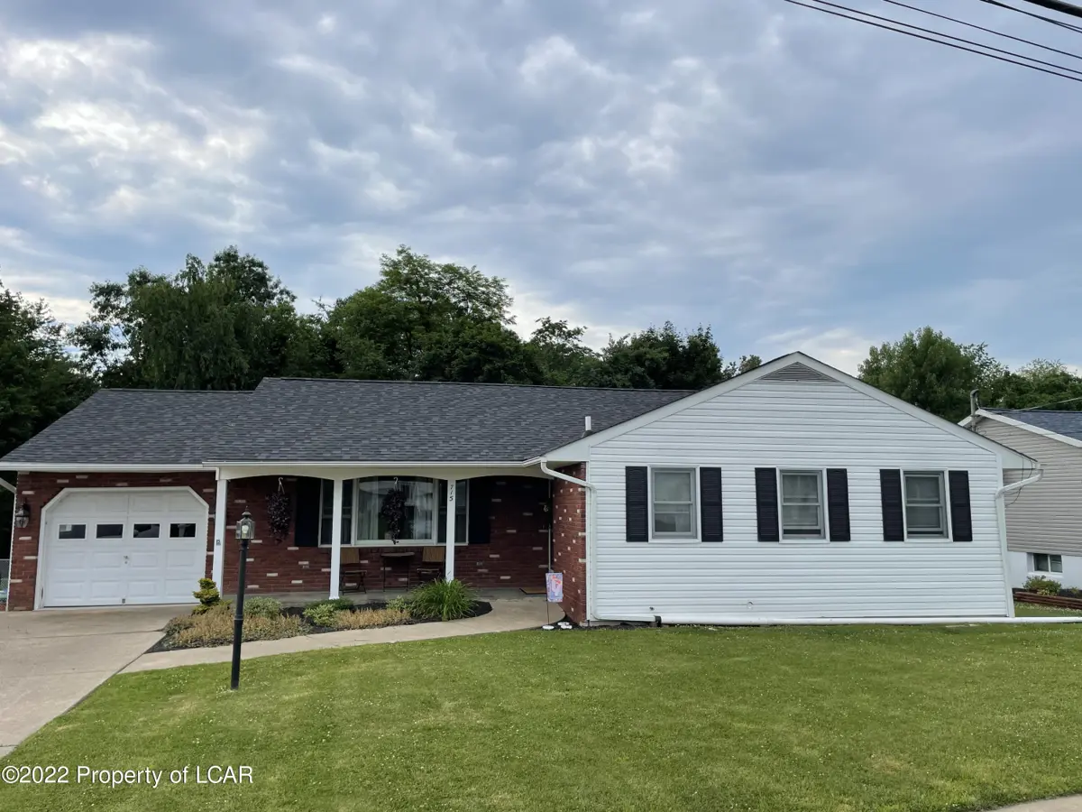 715 River Road, Wilkes-Barre in Wilkes-Barre