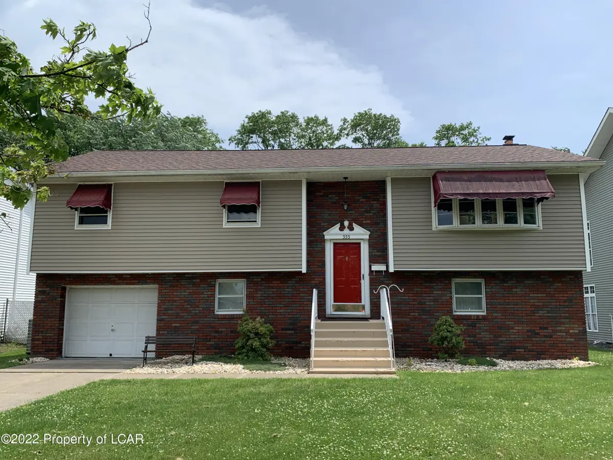 555 N Gates Avenue, Kingston in Kingston