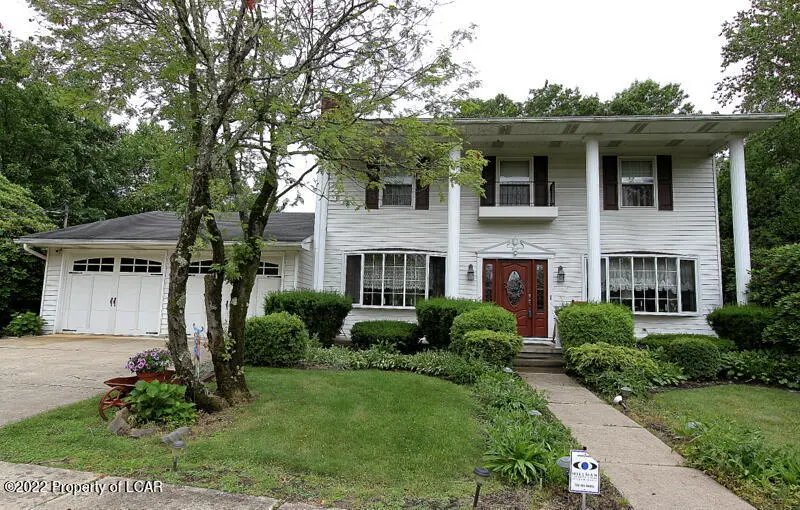 74 Manor Drive, Shavertown in Shavertown