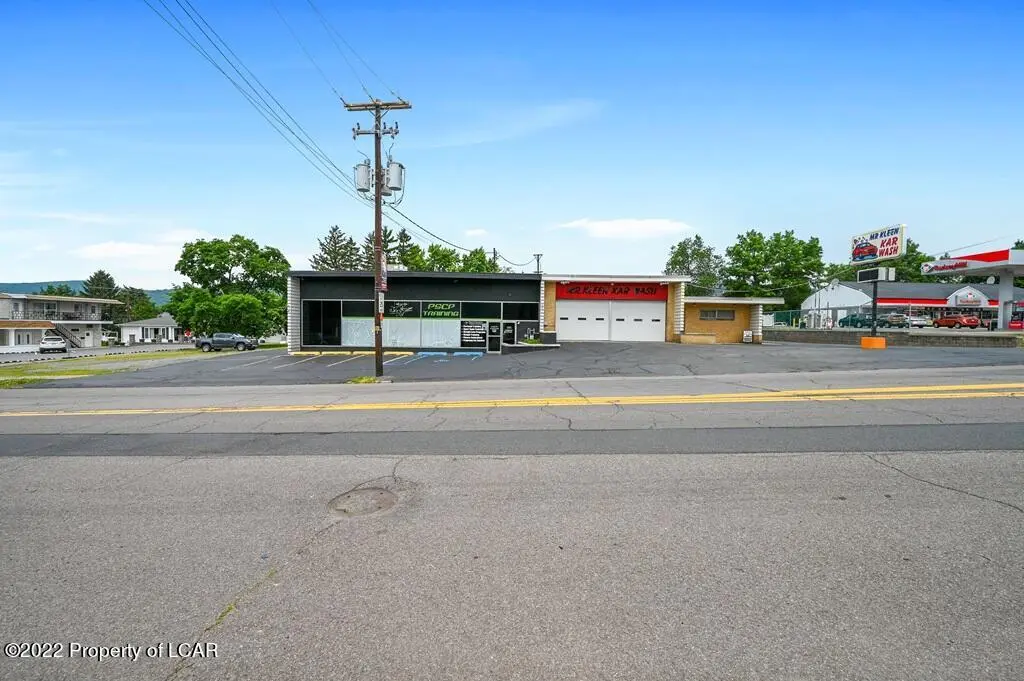 1000-1020 Wyoming Avenue, Exeter in Exeter