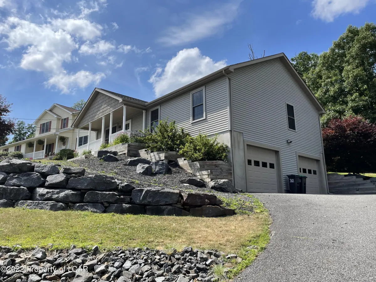 17 Rebel Hill Road, Mountain Top in Mountain Top
