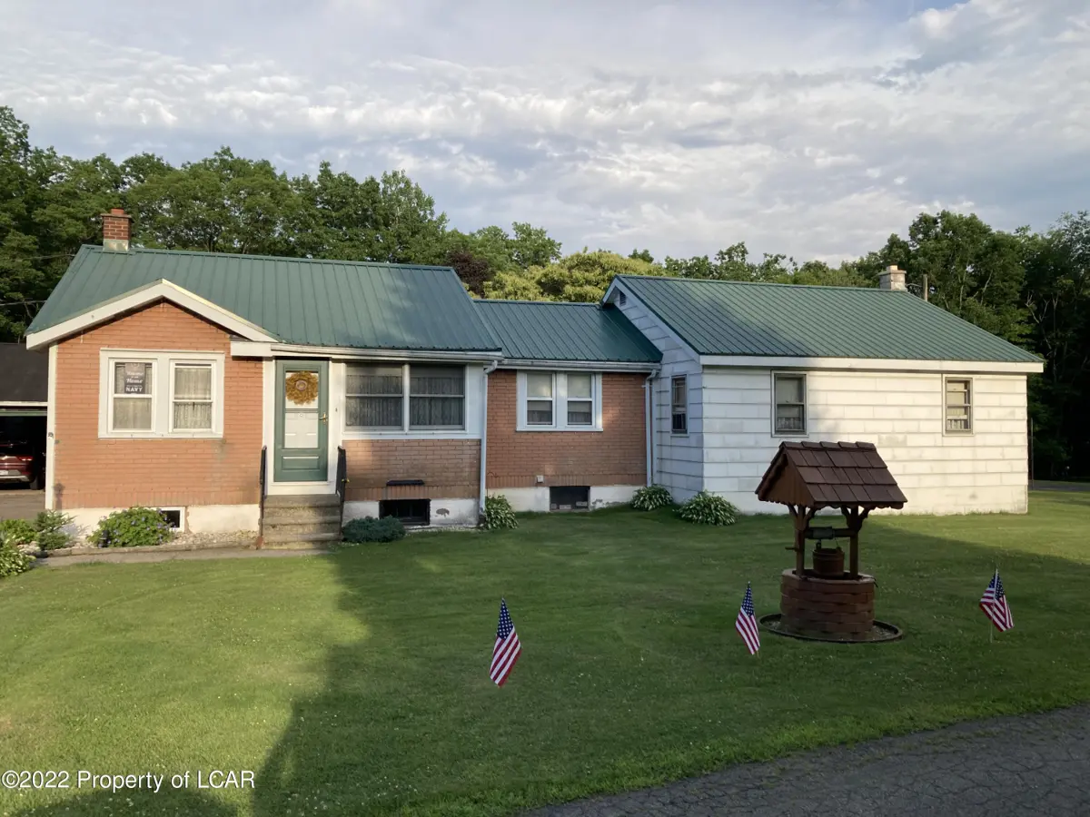 101 E Gulas Drive, Hazleton in Hazleton