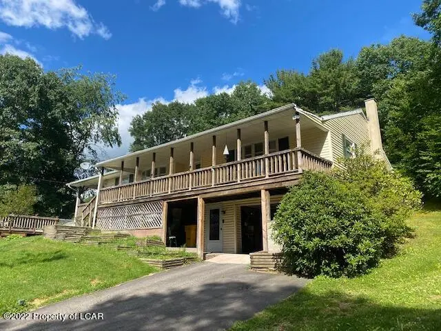 39 Harned Lane, Shickshinny in Shickshinny