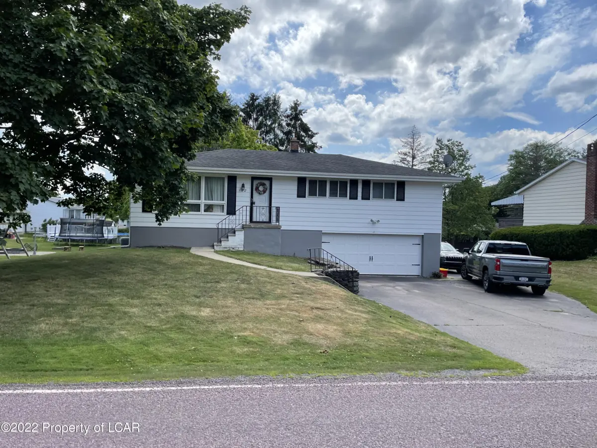 122 Manor Drive, Shavertown in Shavertown