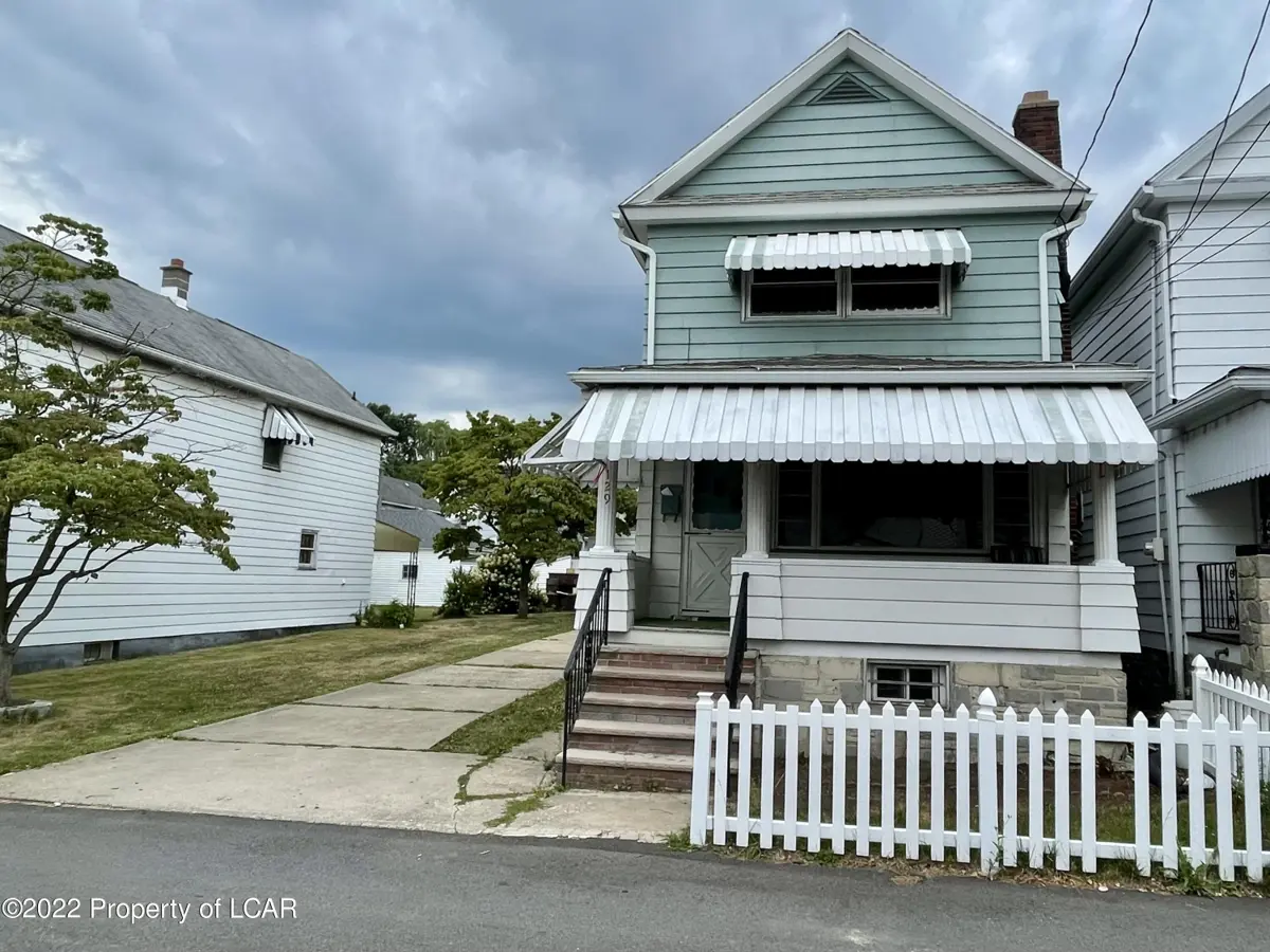 129 Almond Lane, Wilkes-Barre in Wilkes-Barre