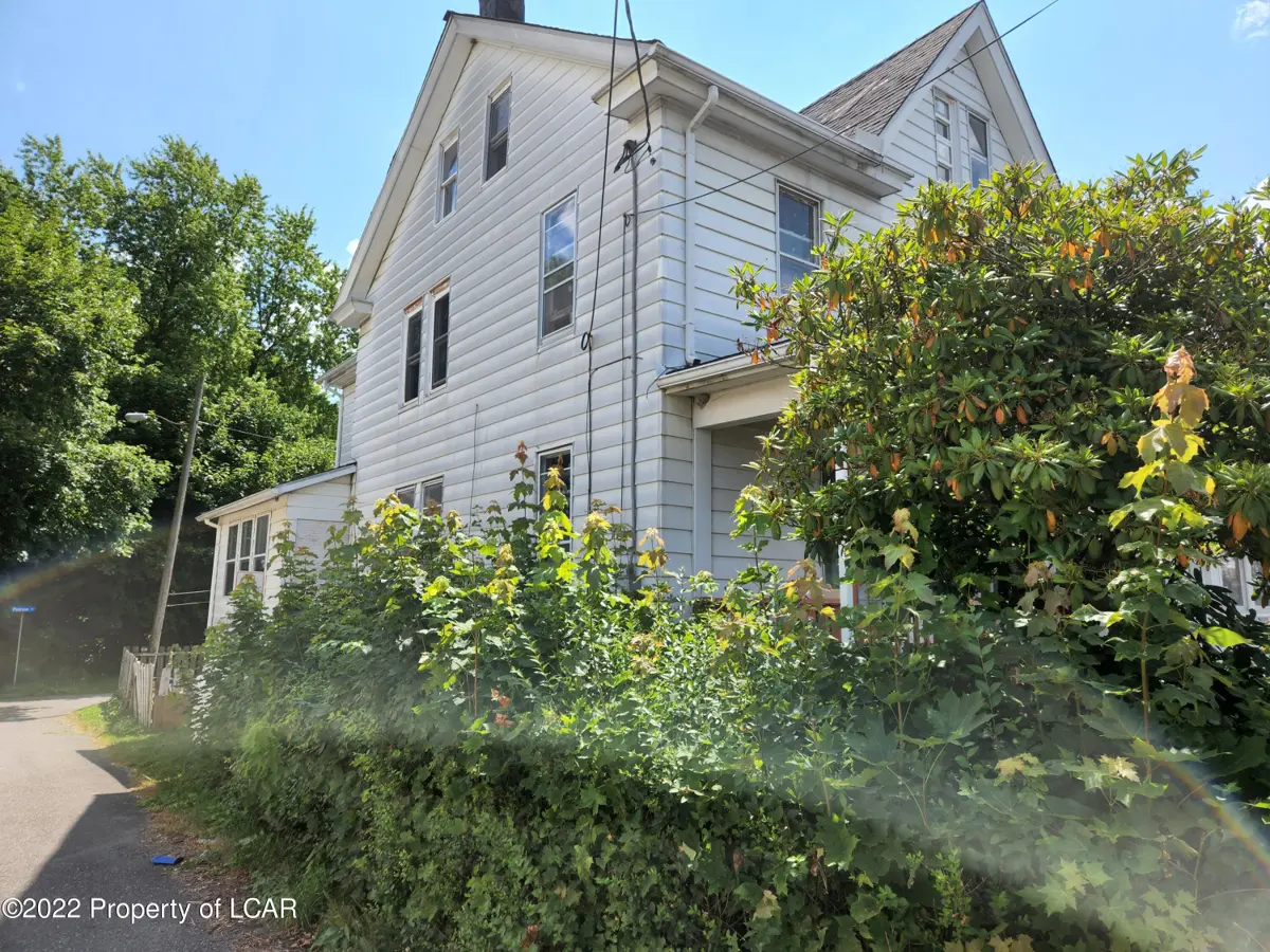 58 Broad Street, Beaver Meadows in Beaver Meadows