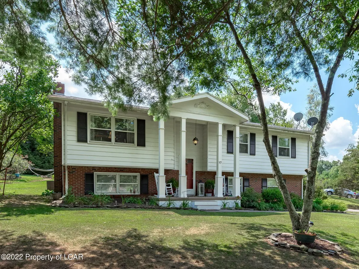 17 Circle Drive, Dallas in Dallas