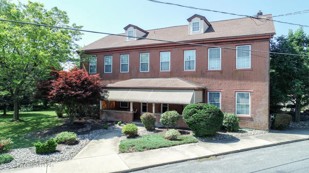 10 W Oak Street, Tresckow in Tresckow