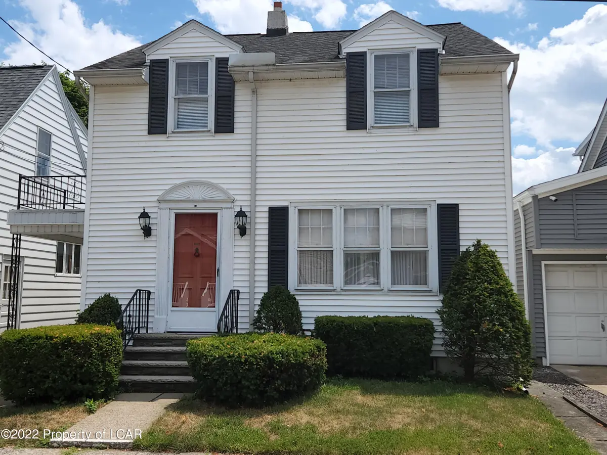 16 Marion Avenue, Hanover Township in Hanover Township