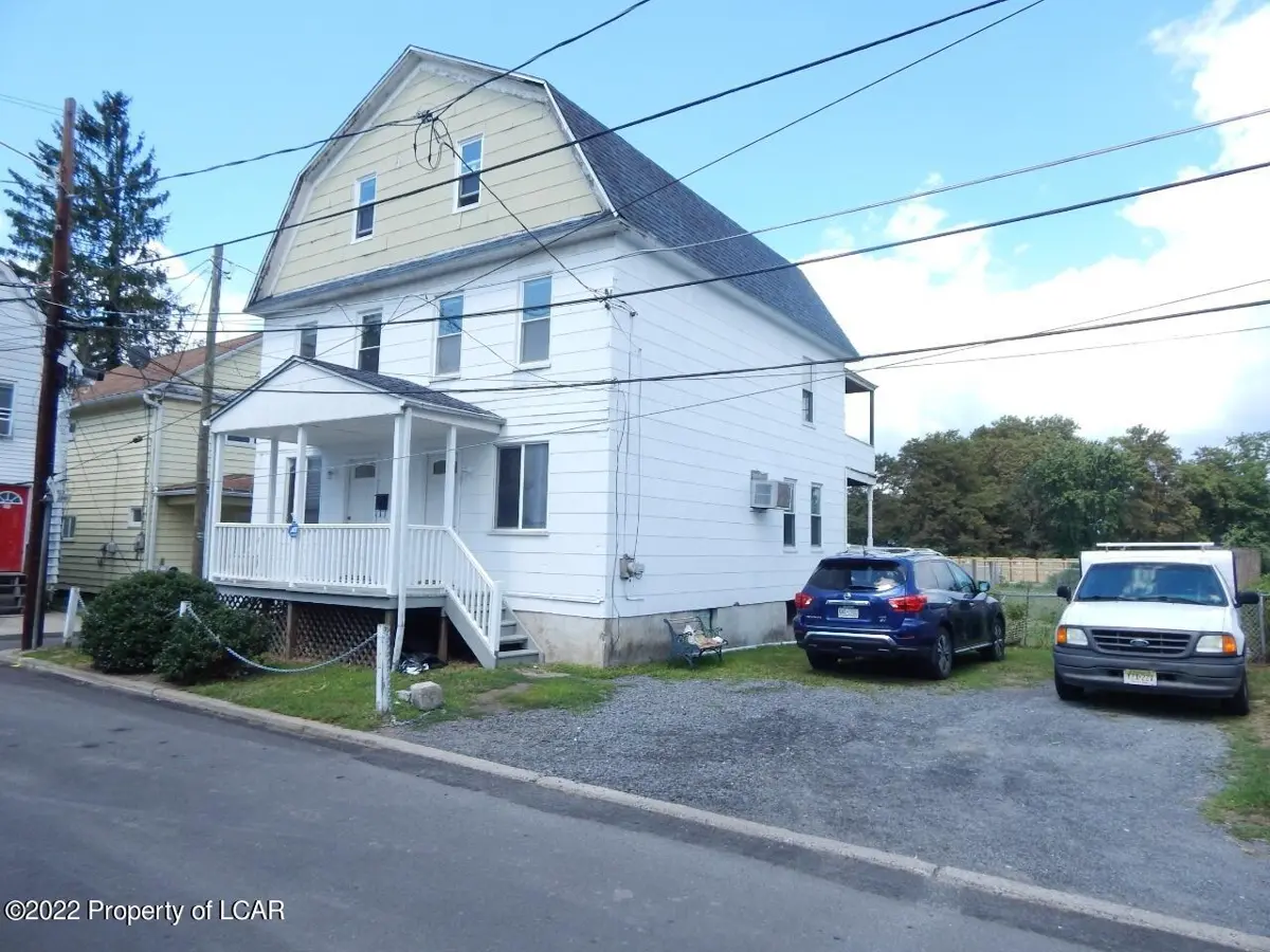 2-4 Mott Avenue, Kingston in Kingston