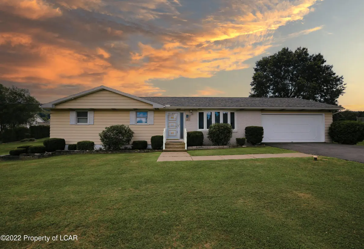 1283 Chase Road, Shavertown in Shavertown