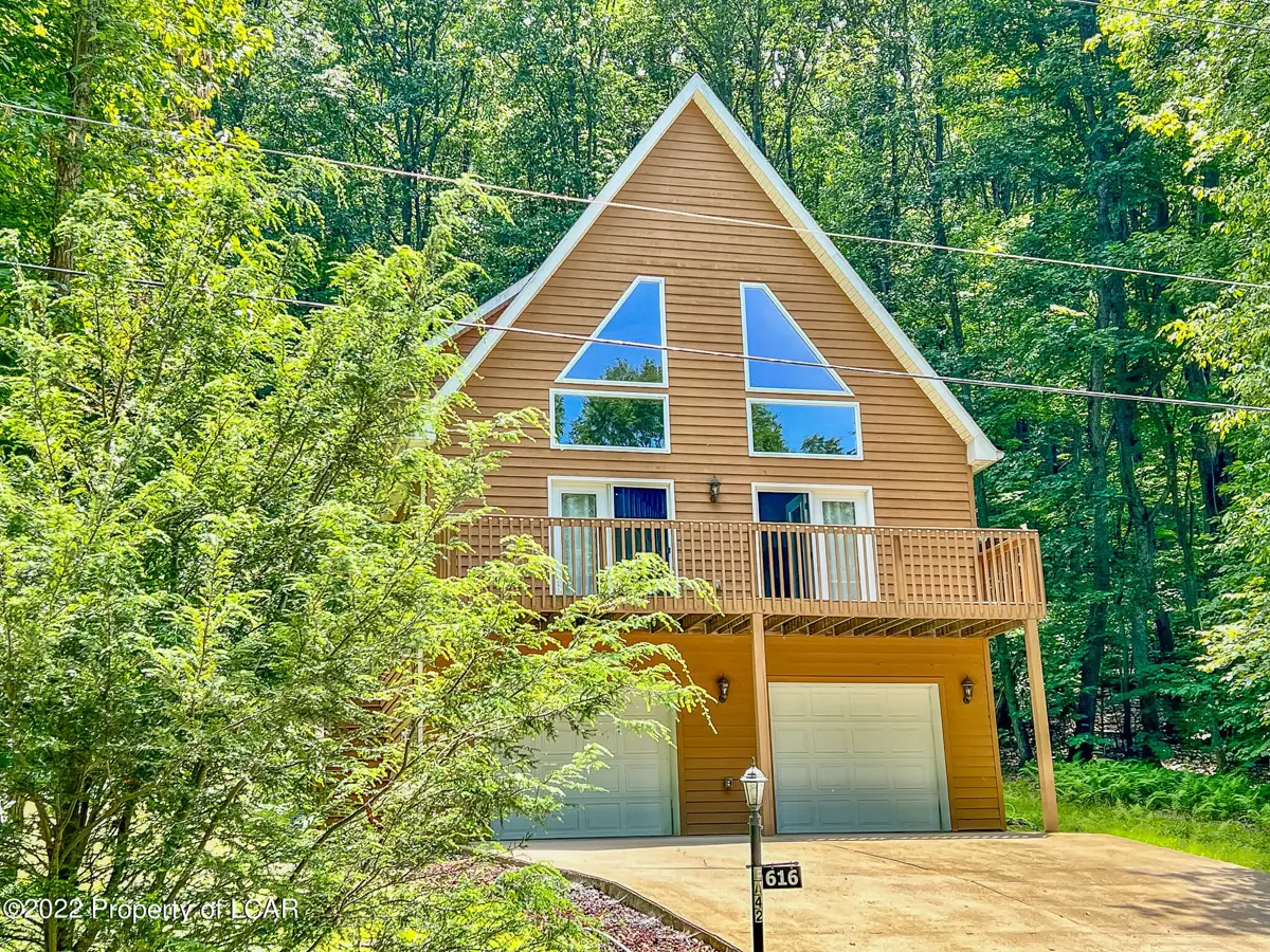 616 W Tuscarora Drive, Hazleton in Hazleton