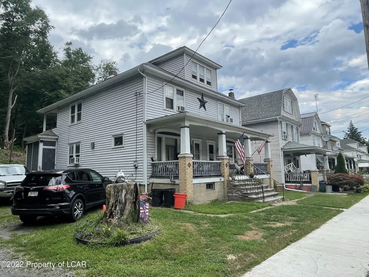 228 W Main Street, Glen Lyon in Glen Lyon