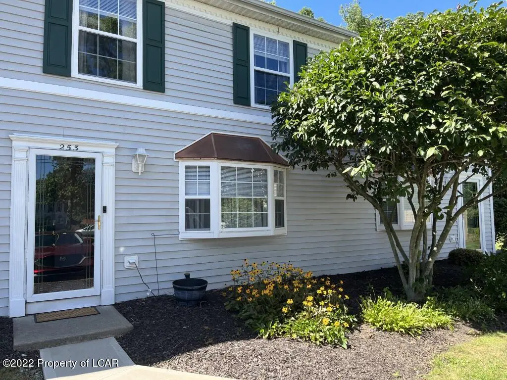 253 Patriot Circle, Mountain Top in Mountain Top