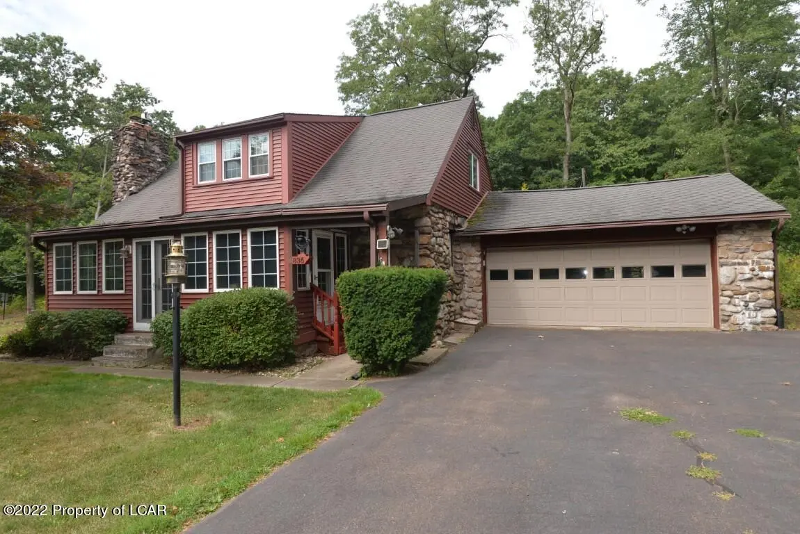 836 N Hunter Highway, Mountain Top in Mountain Top