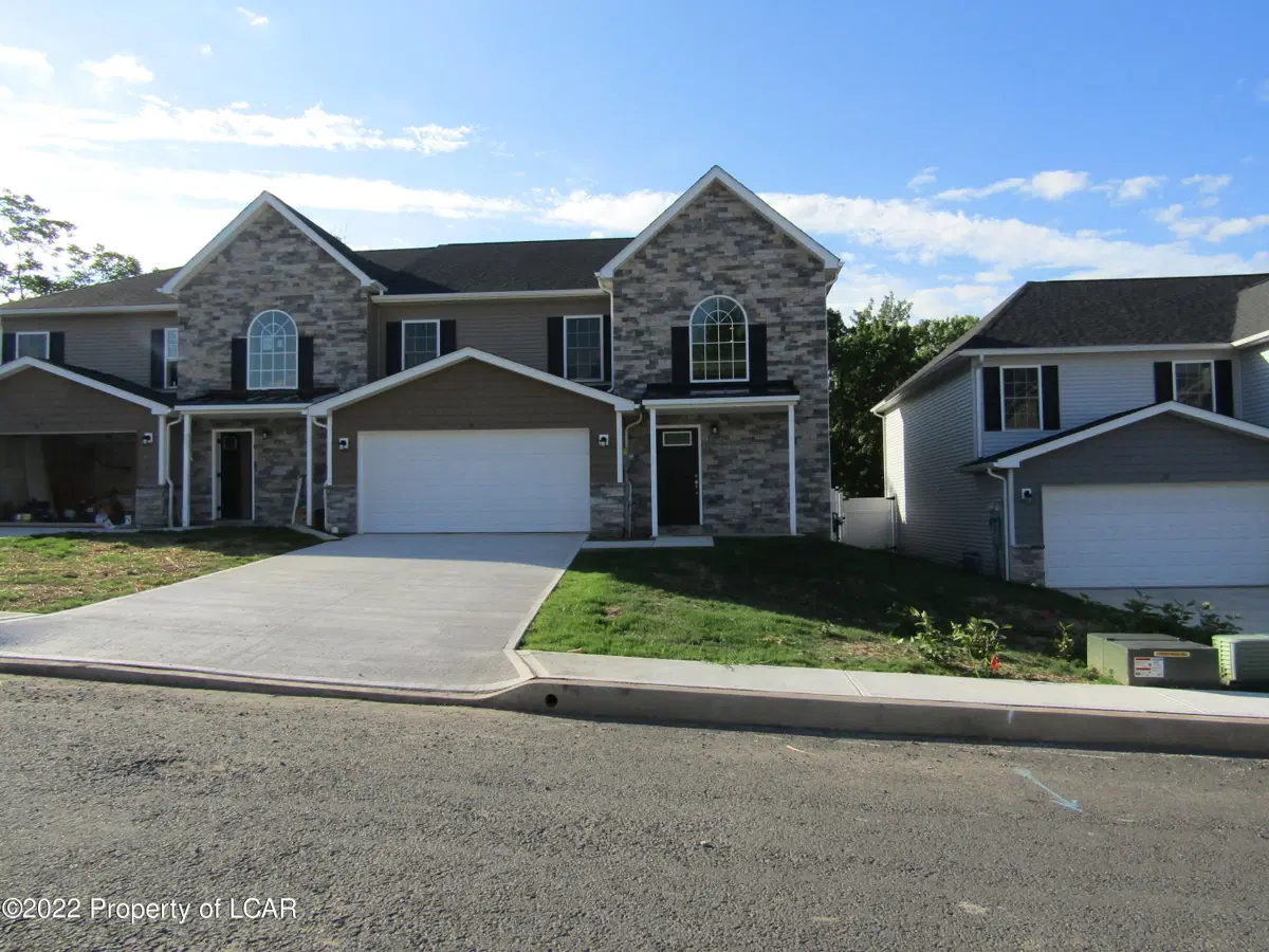 37 Maria Drive, Hanover Township in Hanover Township