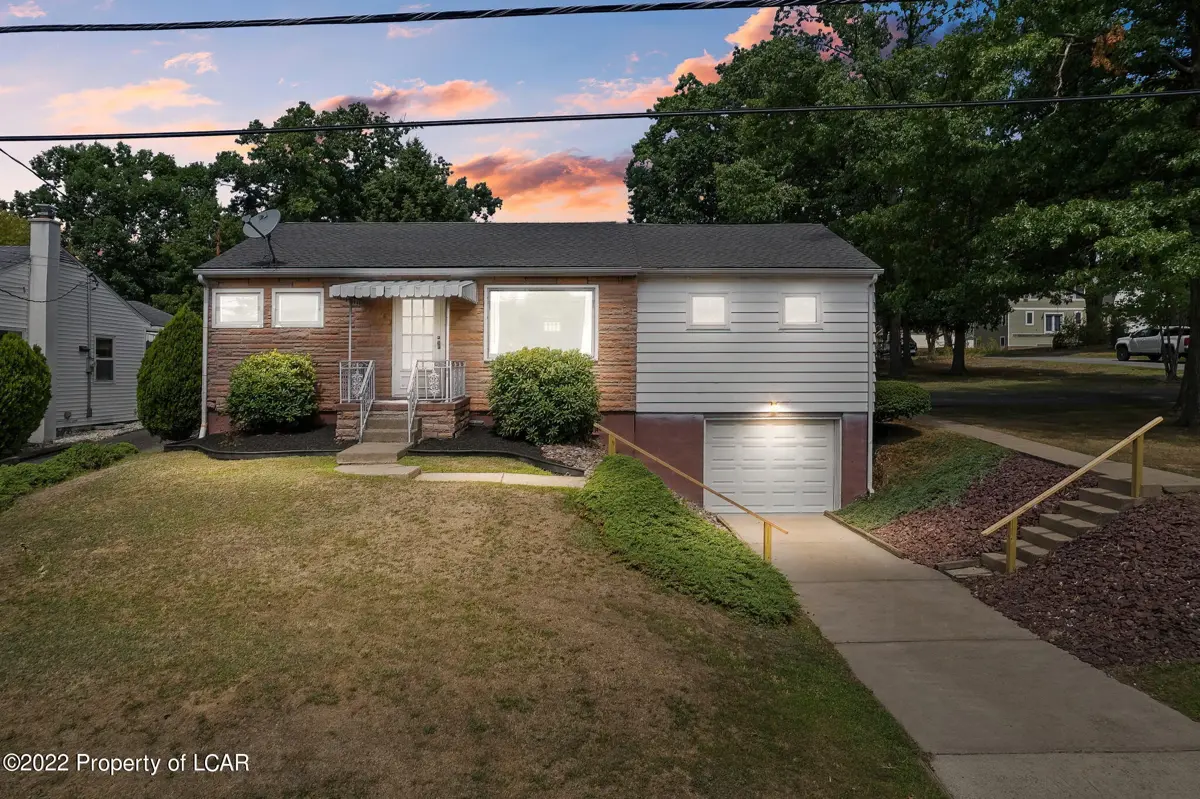 220 Bear Creek Boulevard, Plains in Plains